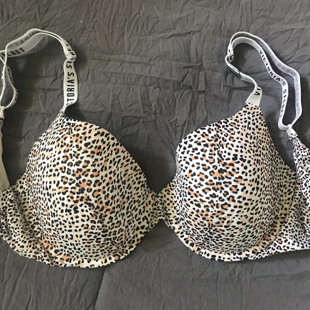 NWT Victoria secret bra (Leopard) size 36C